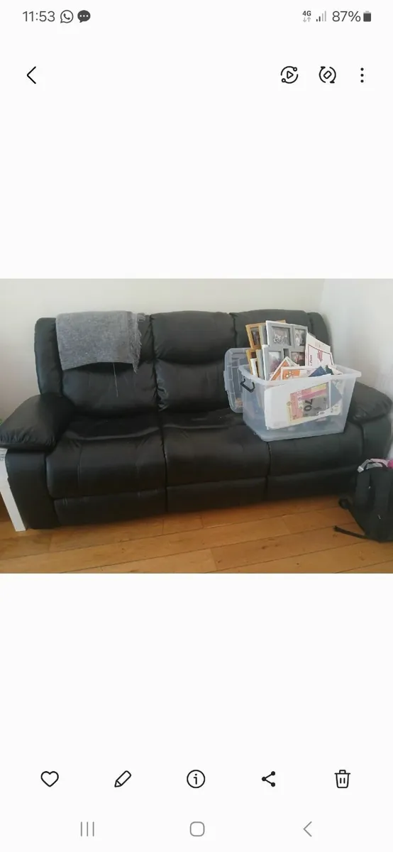 3 seater couch and 2 recliner armchairs - Image 1