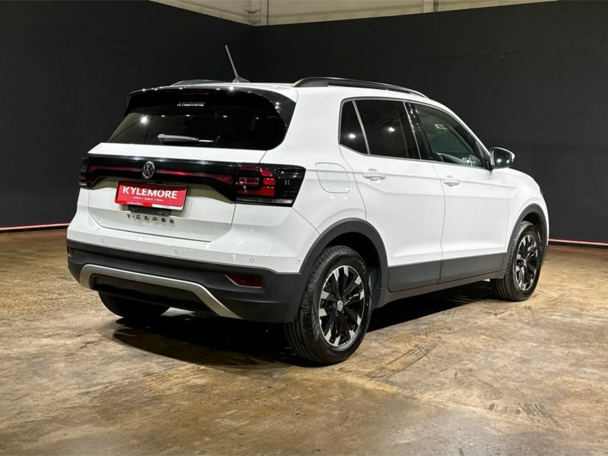 Volkswagen T-Cross FACTORY ALLOYS - REVERSE CAMERA - Image 4