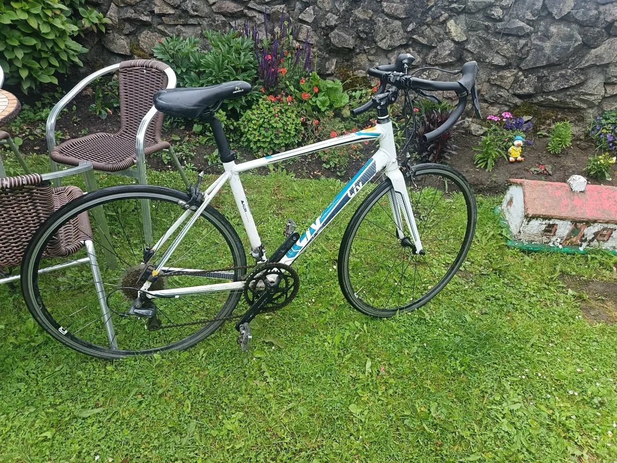 Liv Avail - Road Bike - Image 3