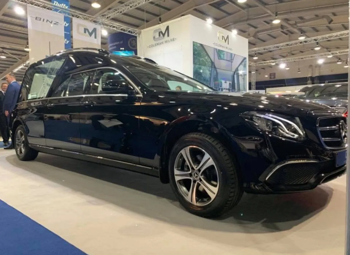 Mercedes-Benz E-Class 2020 - Image 3