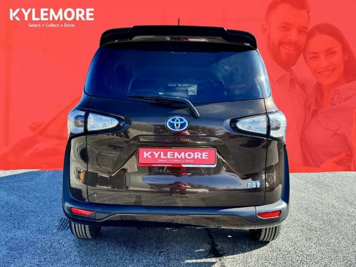 Toyota Sienta 1.5 HYBRID AUTOMATIC - 7 SEATER - RE - Image 4