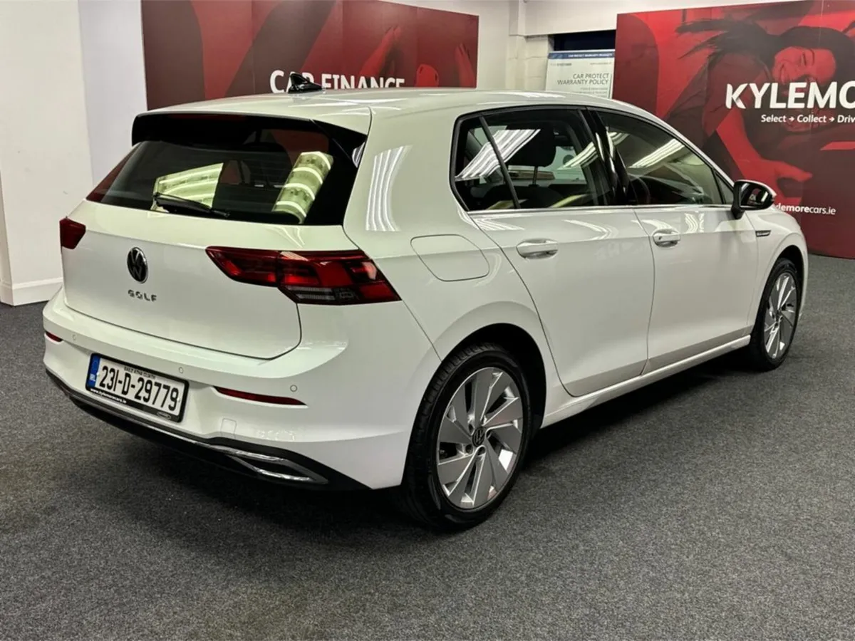 Volkswagen Golf MANUAL 2.0 TDI - STYLE EDITION - U - Image 4