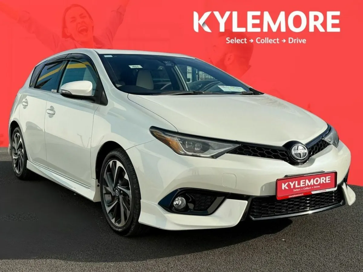 Toyota Auris 1.8 COMPACT HYBRID HATCHBACK - FULL C - Image 1
