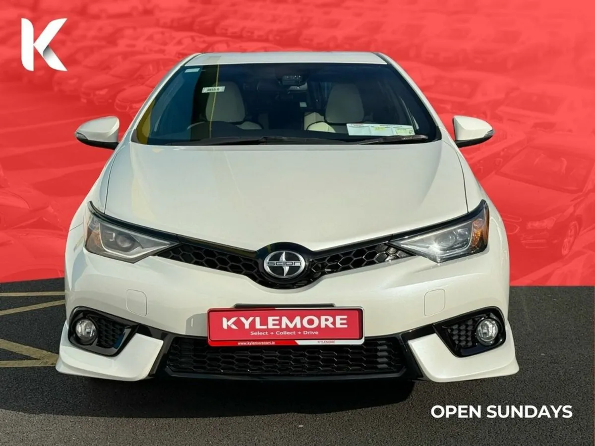 Toyota Auris 1.8 COMPACT HYBRID HATCHBACK - FULL C - Image 4