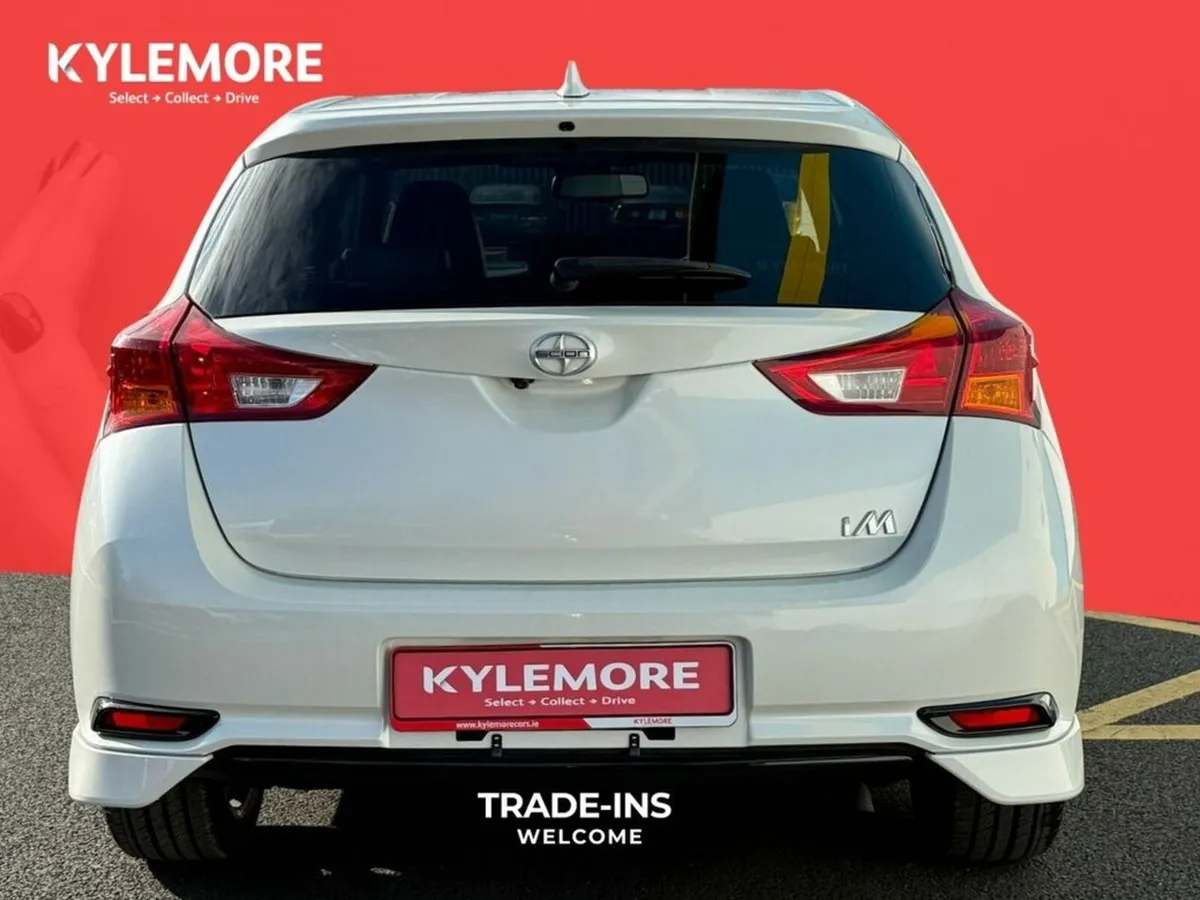 Toyota Auris 1.8 COMPACT HYBRID HATCHBACK - FULL C - Image 4