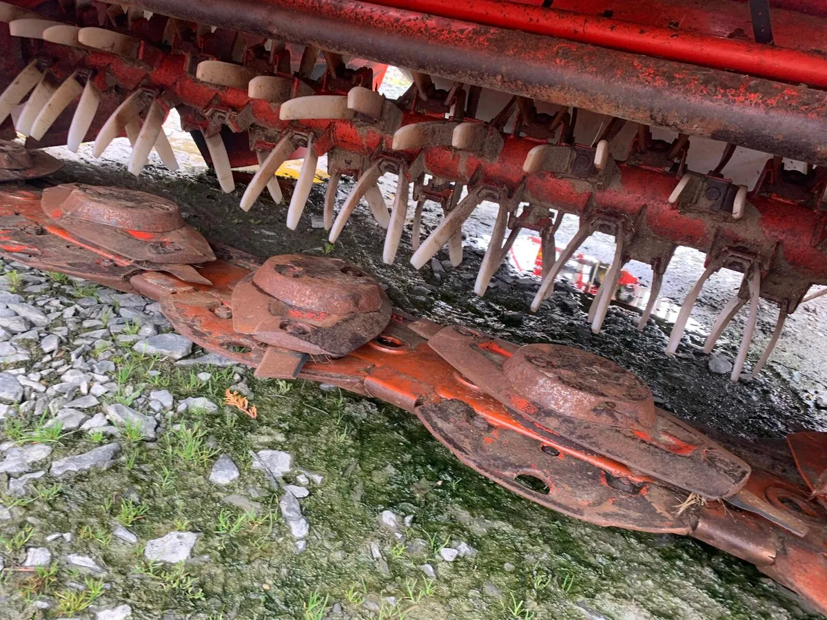 KUHN 243 G11 MOWER CONDITIONER - Image 3
