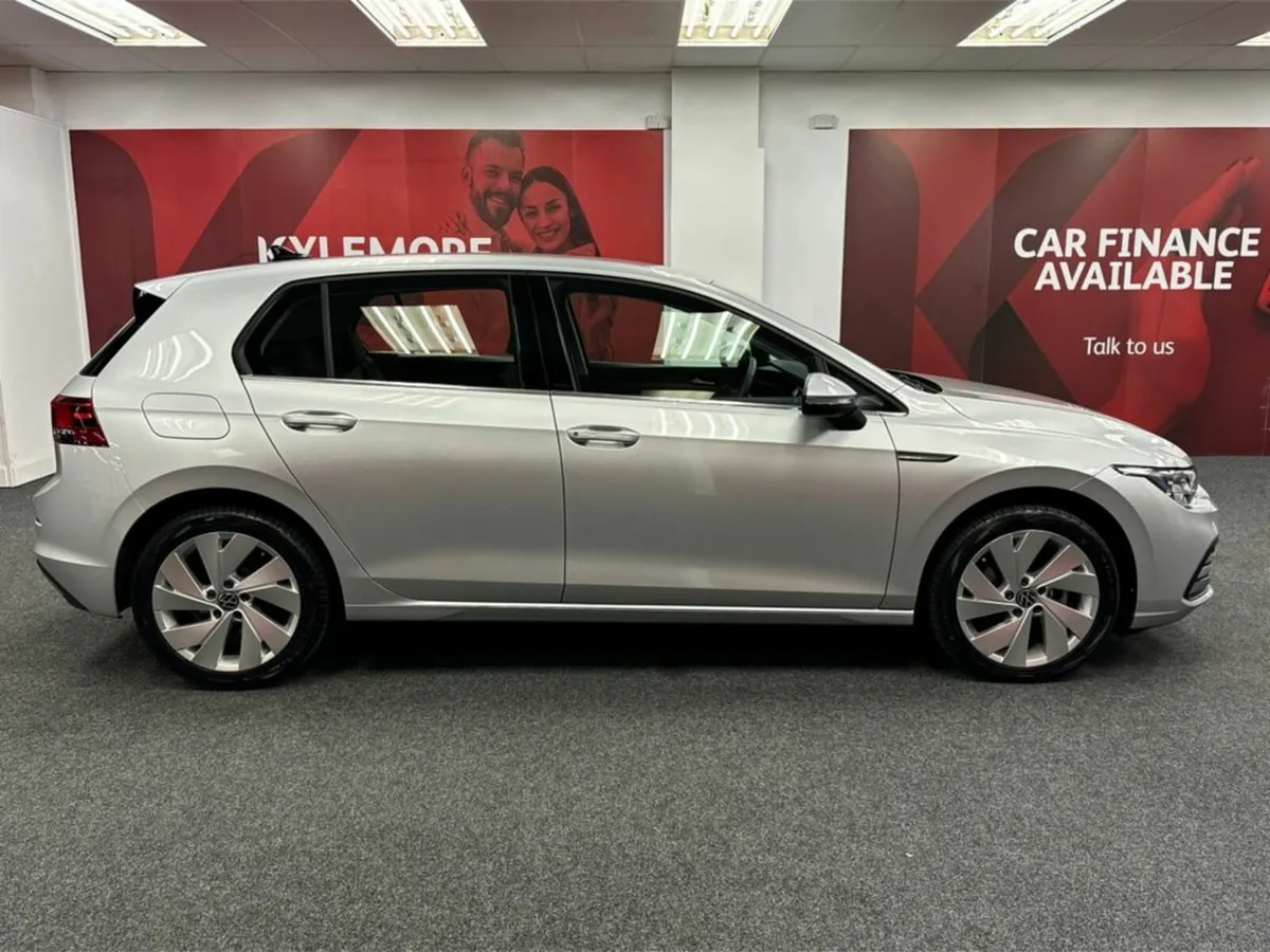 Volkswagen Golf MANUAL 2.0 TDI - STYLE EDITION - U - Image 3