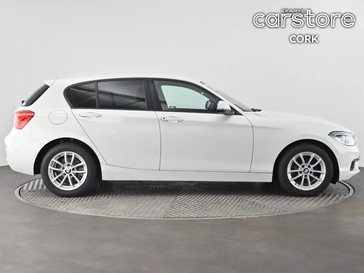 BMW 1 Series 1.5 Auto - Image 3
