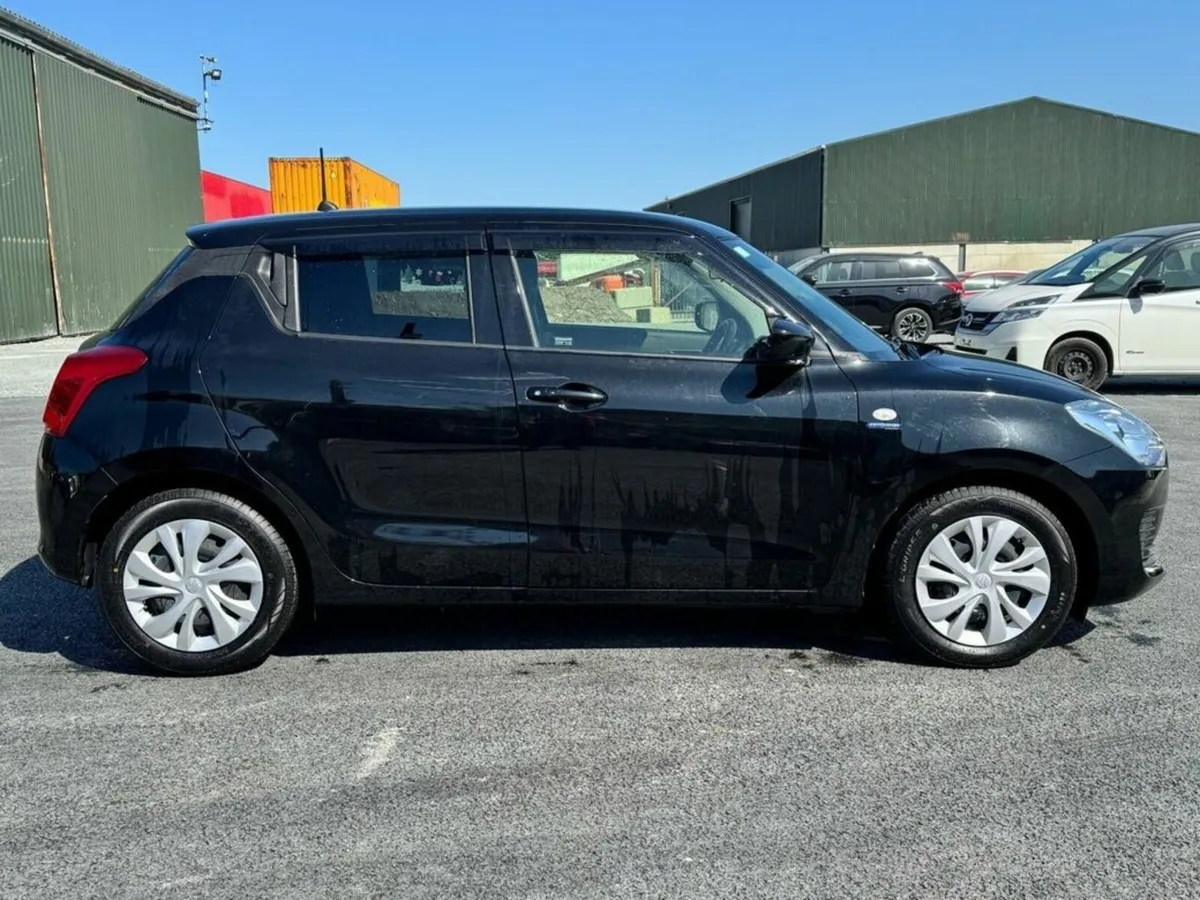 Suzuki Swift 1.2 HYBRID - Image 3
