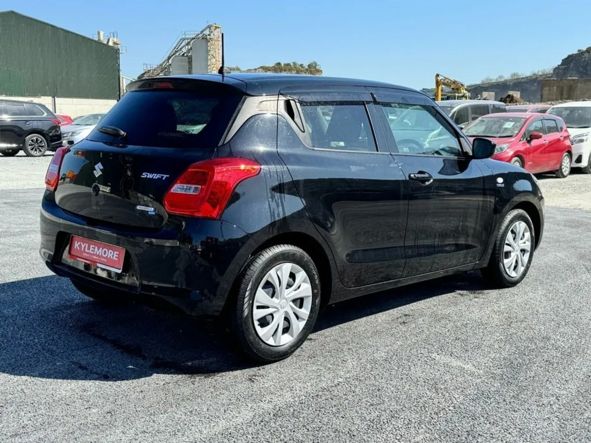 Suzuki Swift 1.2 HYBRID - Image 4