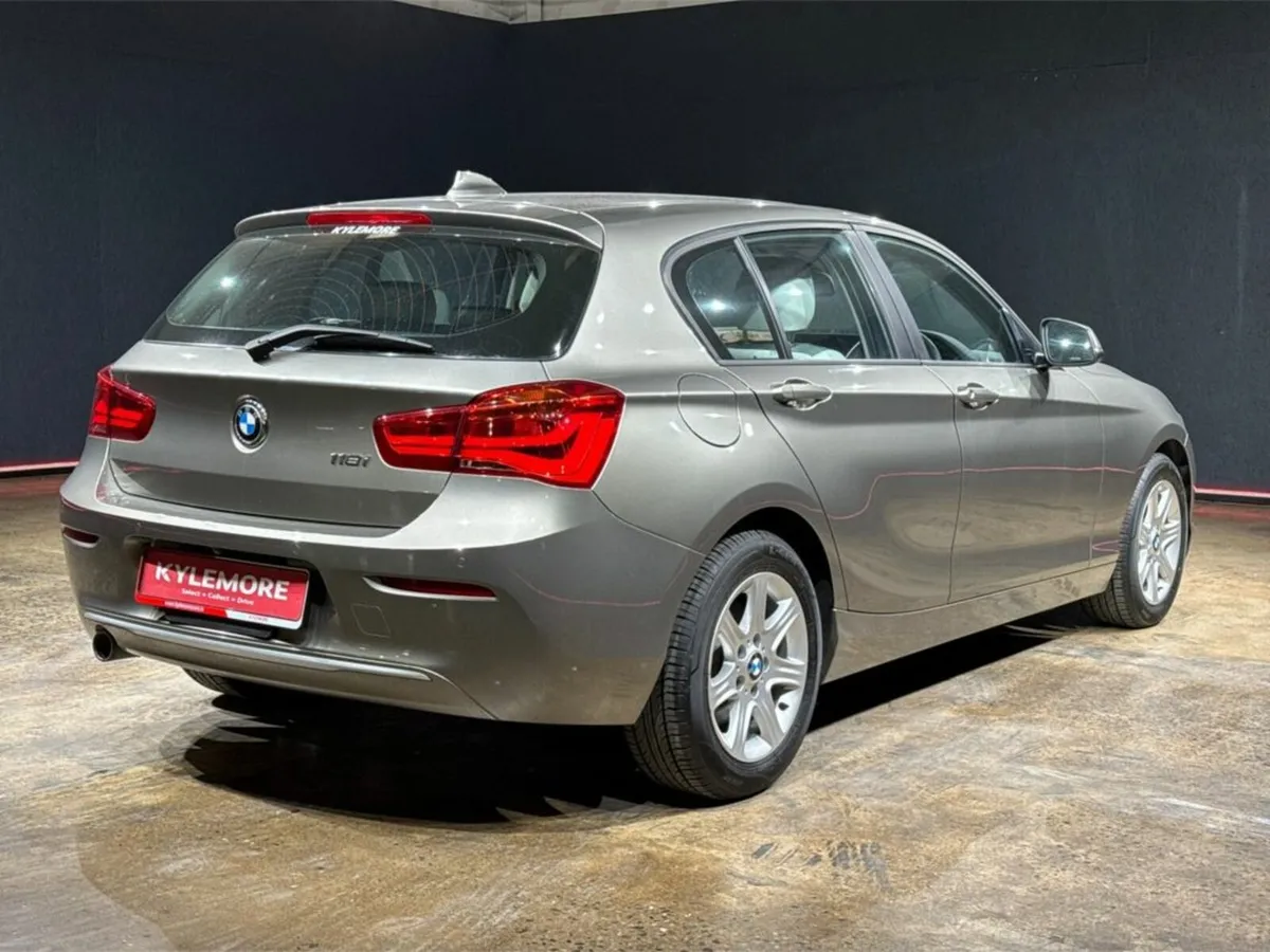 BMW 1-Series VERY LOW MILEAGE - FACTORY ALLOYS - H - Image 4