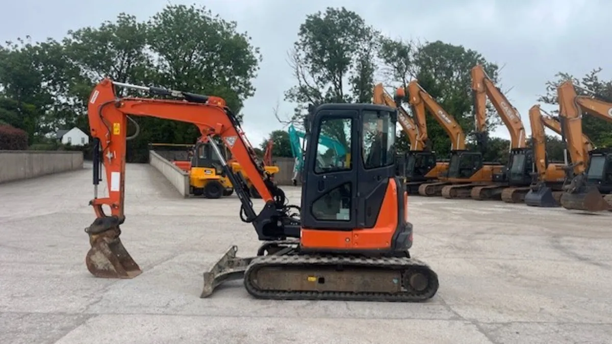 2017 Hitachi ZX48U-5A - Image 1