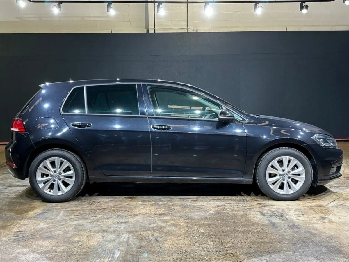 Volkswagen Golf TSI COMFORT LINE - UPGRADED ALLOYS - Image 3