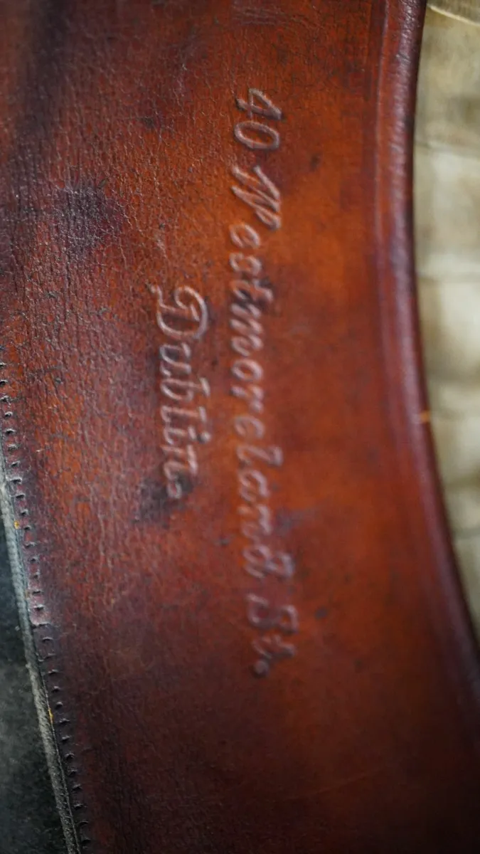 🎩 Antique Bowler Hat – W. Dobson, Dublin - Image 4
