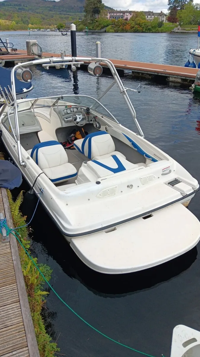 Bayliner 185 speedboat - Image 2