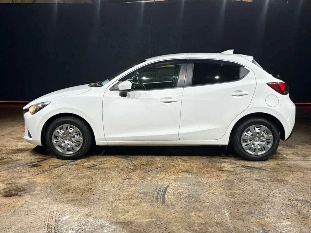 Mazda Demio 1.3 AUTOMATIC - Image 4