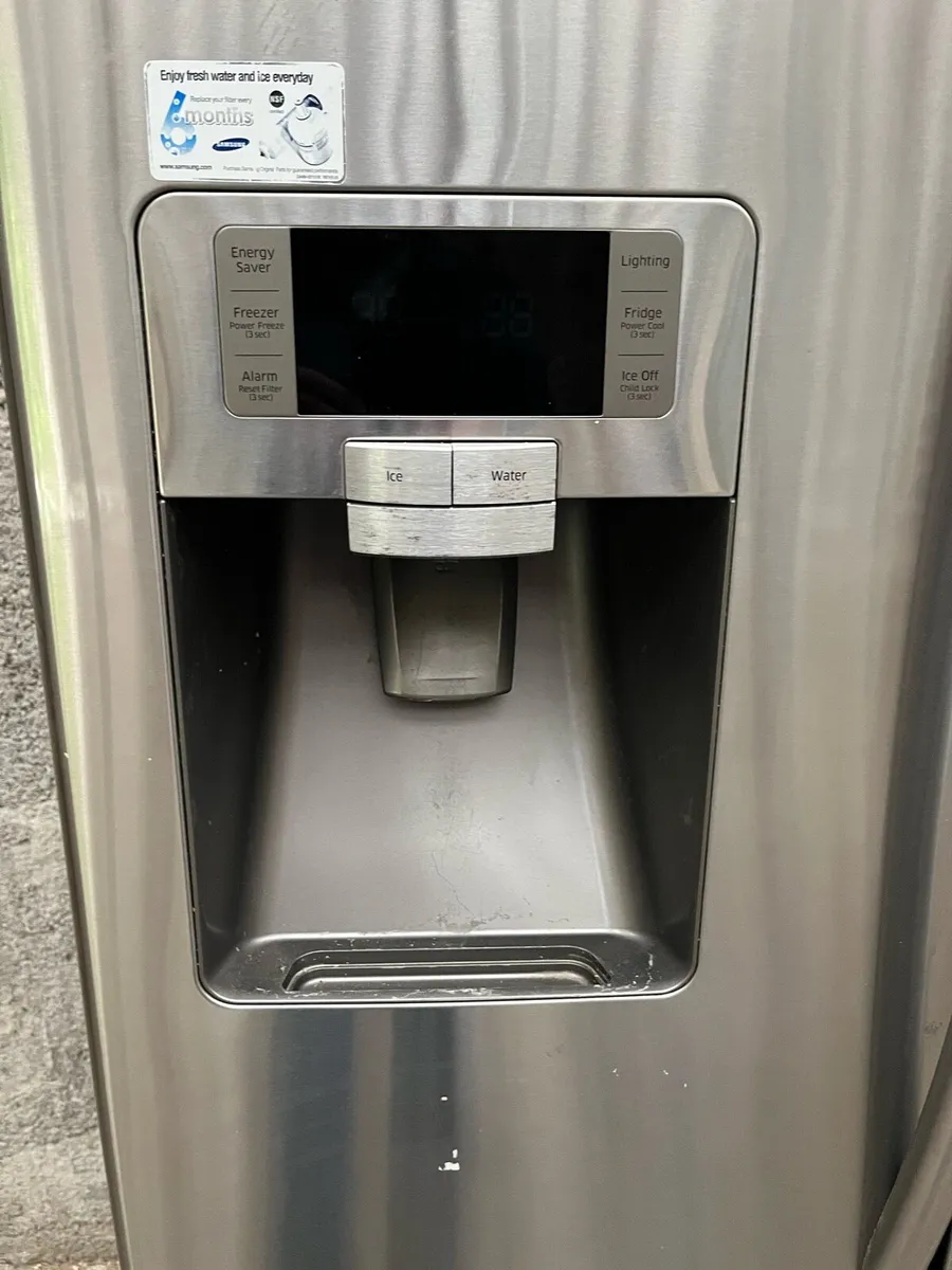 Fridge freezer, dishwasher - Image 4