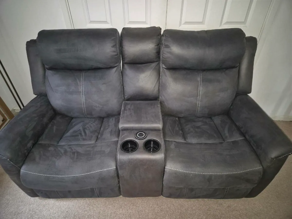 Hardy 2 Seater | Console | USB | Power Recliner | - Image 4