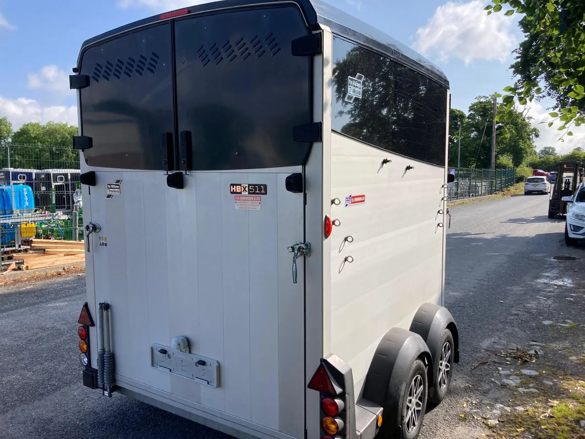 Apr 22 Ifor Williams HBX511 Horsebox NO VAT - Image 2