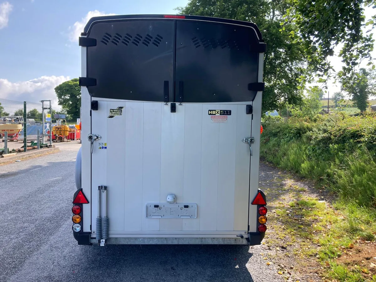 Apr 22 Ifor Williams HBX511 Horsebox NO VAT - Image 3