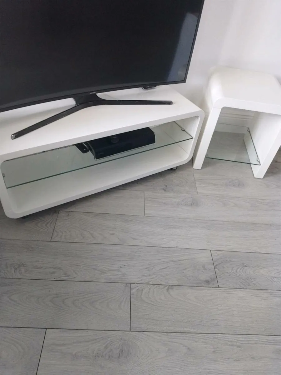 Television unit and lamp table - Image 1