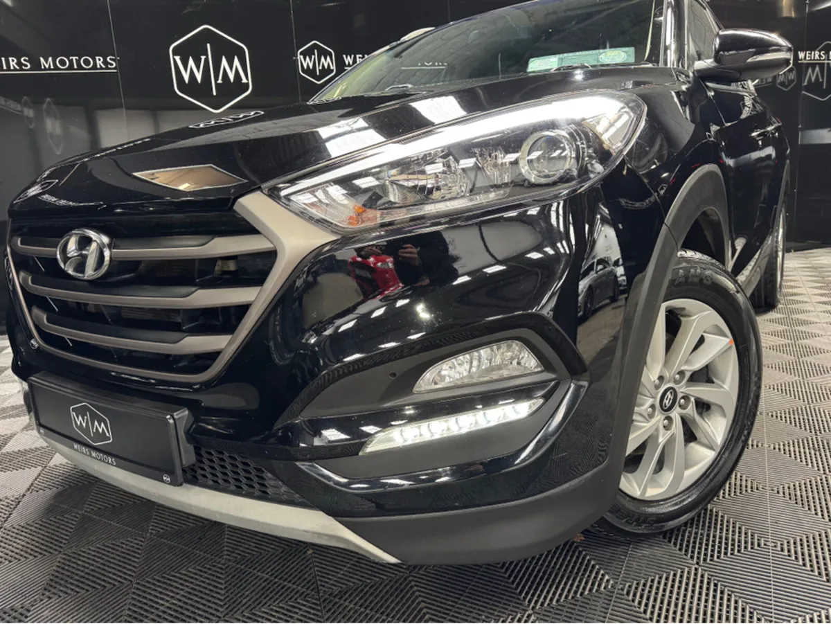 Hyundai Tucson 1.7 D AUTO / EXECUTIVE / LOW MILEAG - Image 3