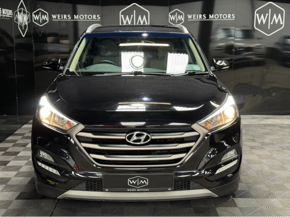 Hyundai Tucson 1.7 D AUTO / EXECUTIVE / LOW MILEAG - Image 4