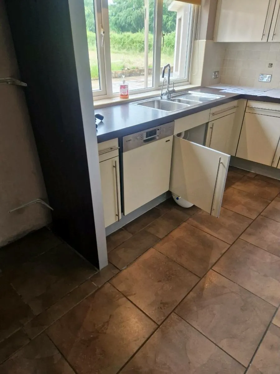 Kitchen - Image 3
