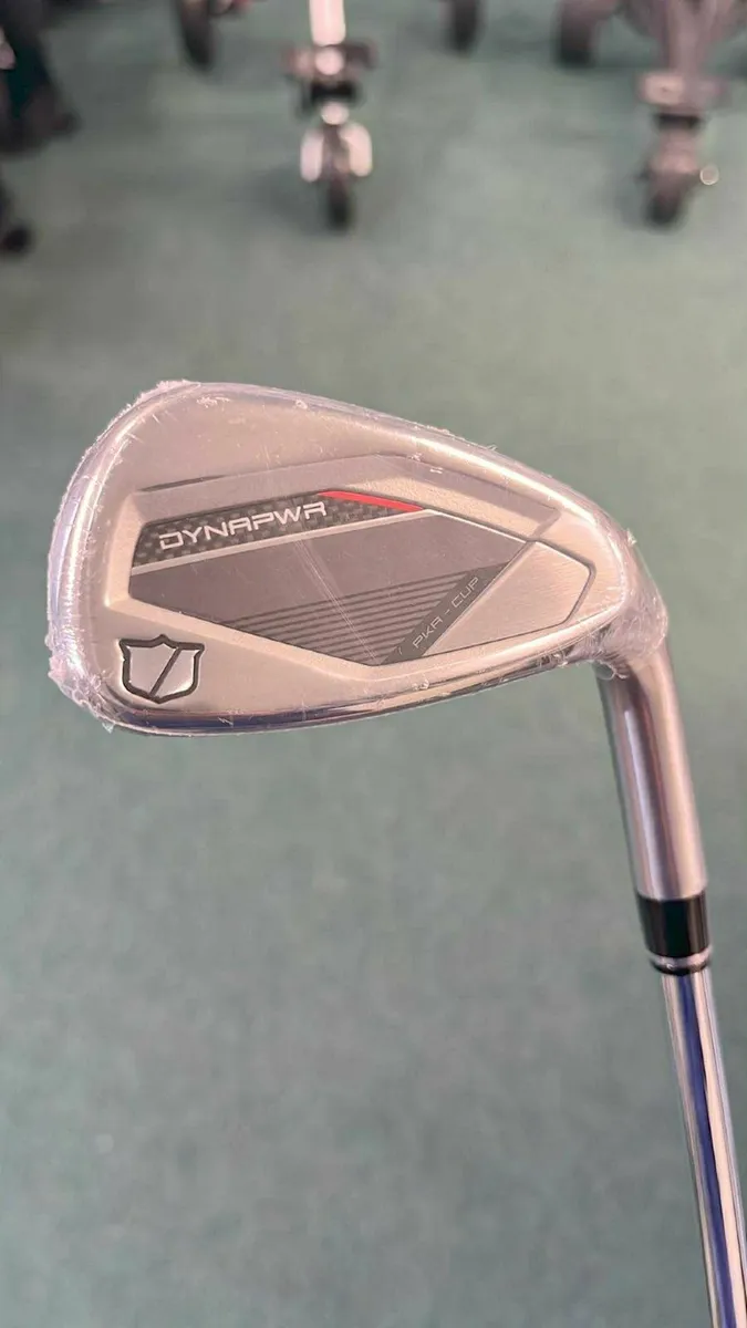 NEW Wilson DYNAPWR 5-SW Regular €1149 Now €799 - Image 4