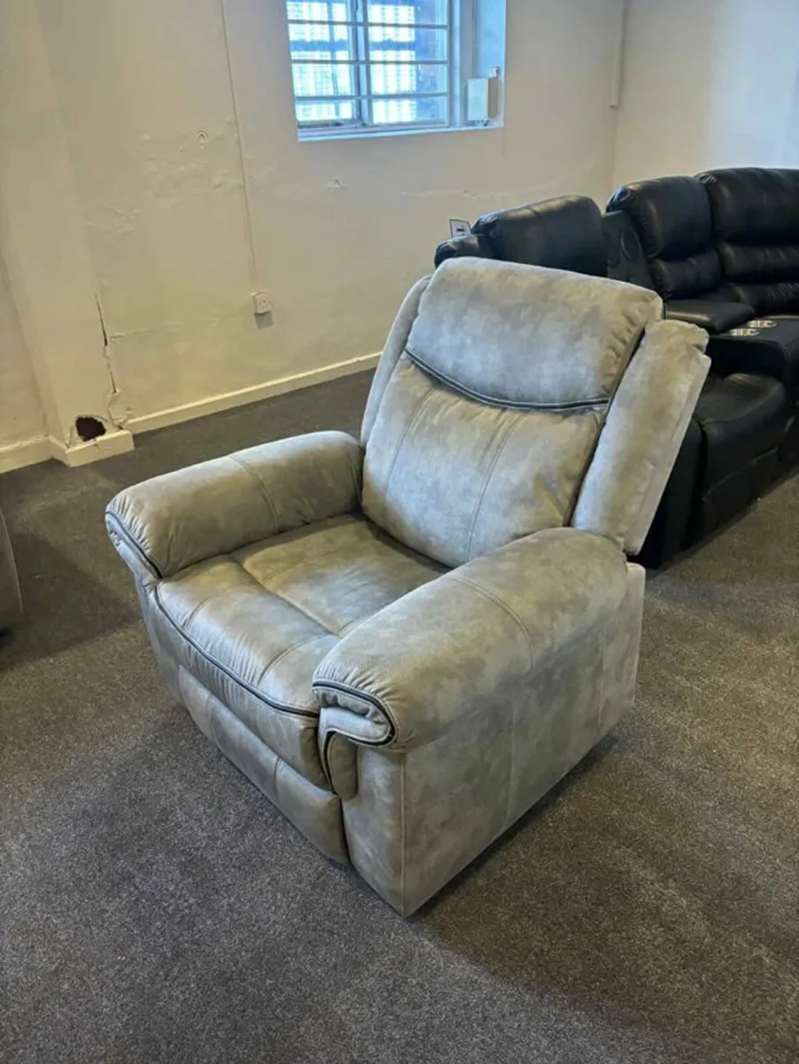 New 3+2+1 sofas - Image 3