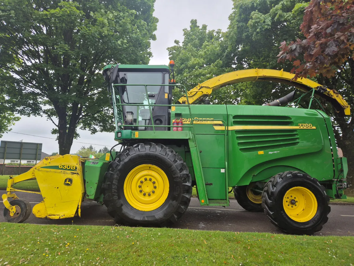John Deere 7700 - Image 2