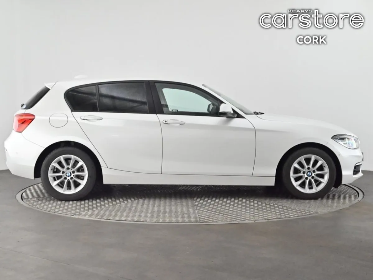 BMW 1 Series 1.5 Auto - Image 3
