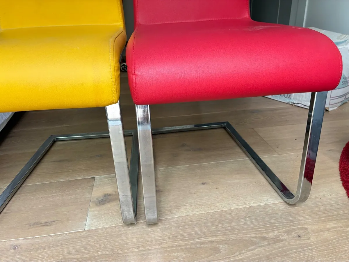 Two colourful chairs - Image 4