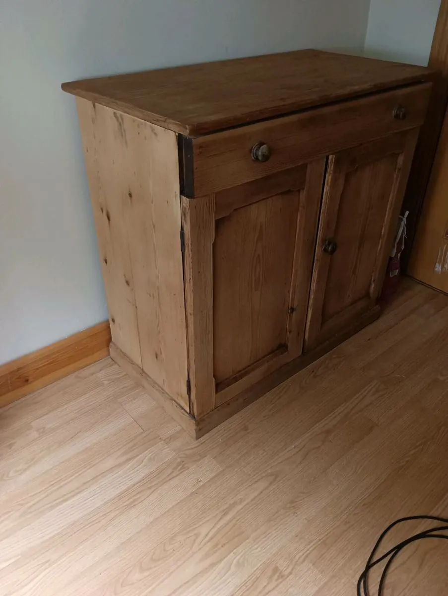 Old pine unit press 1 drawer, need gone asap - Image 4