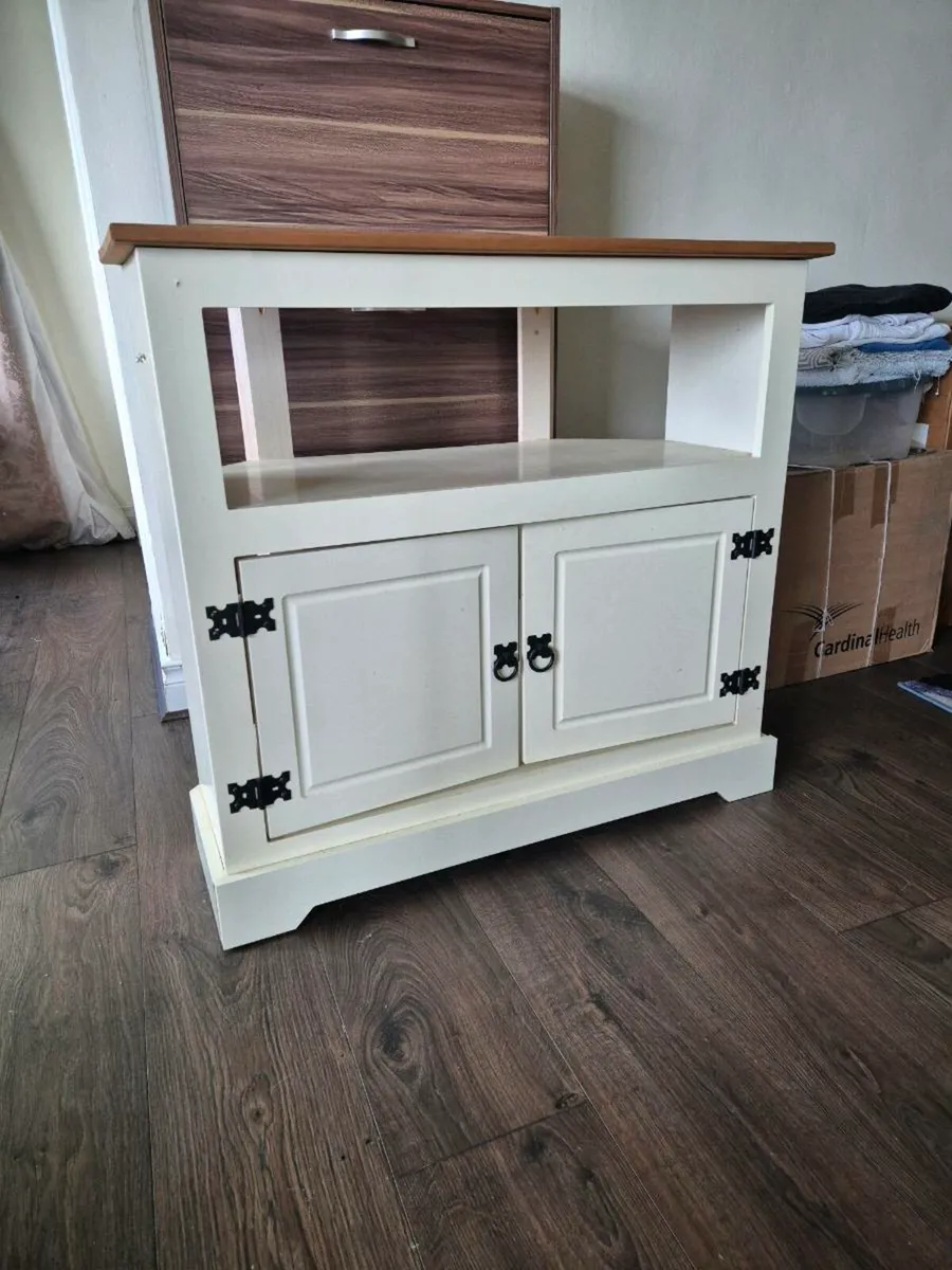 Tv stand - Image 1