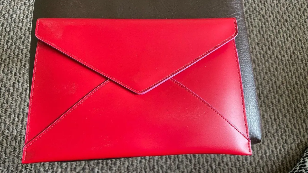 New red clutch - Image 1
