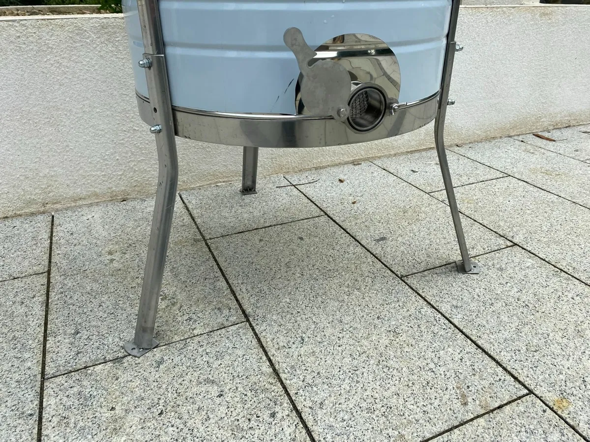 Honey extractor - Image 2