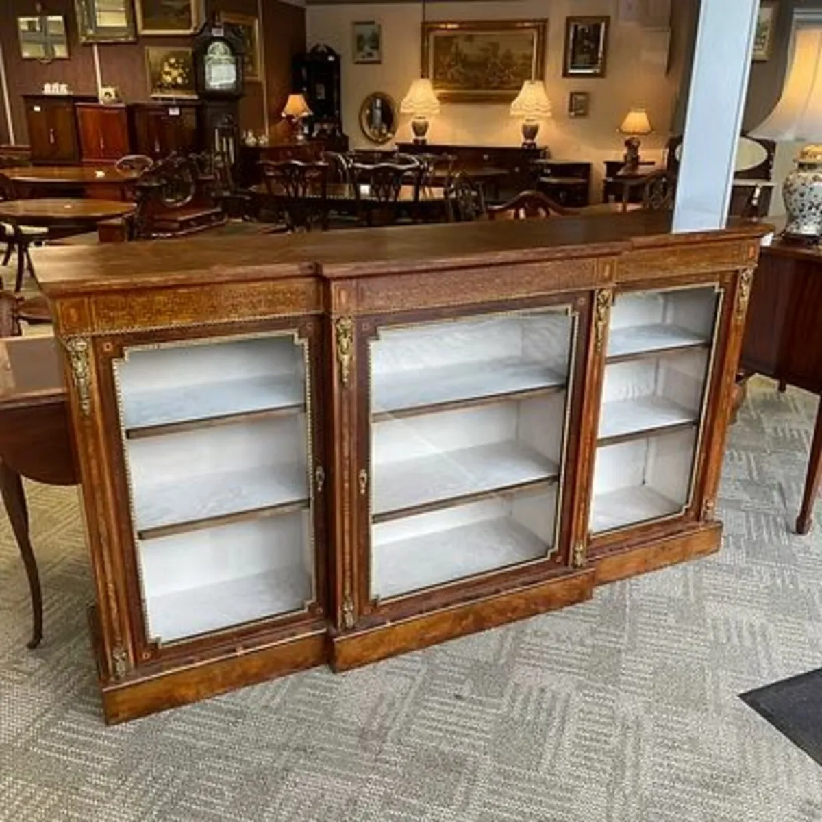 Victorian pier display credenza cabinet, C. 1800-1