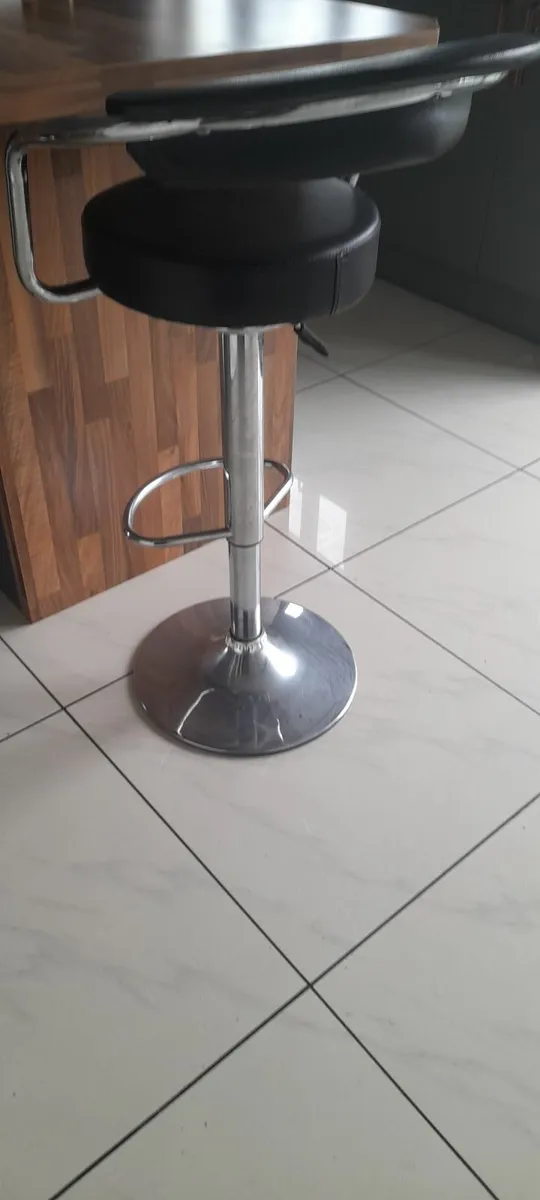 Breakfast bar stool - Image 3