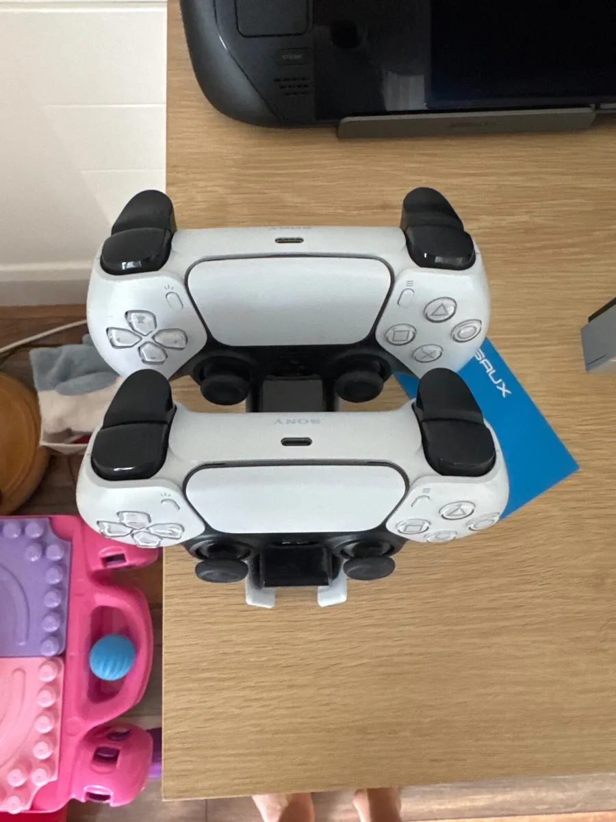PS5 Digital Edition - Image 1