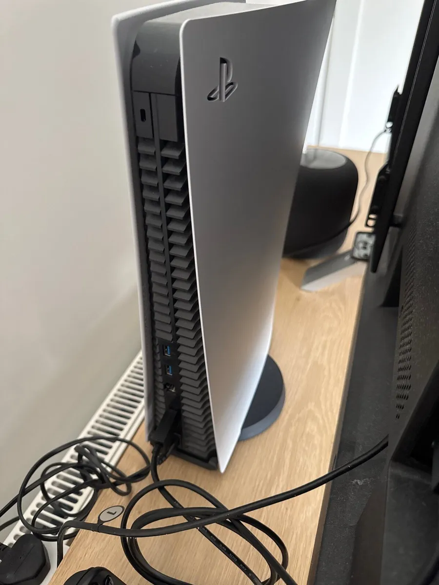 PS5 Digital Edition - Image 2