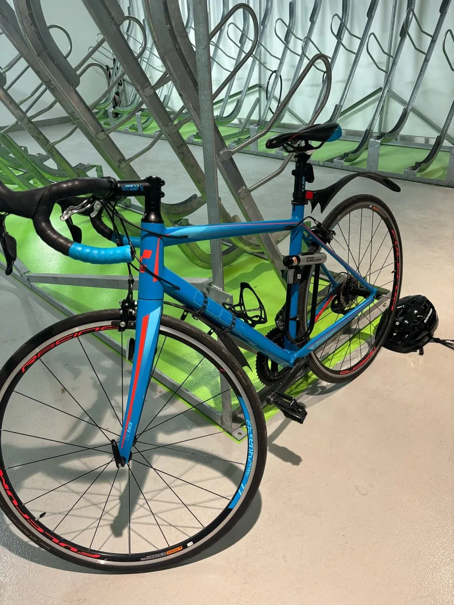Cube Bike - Image 1