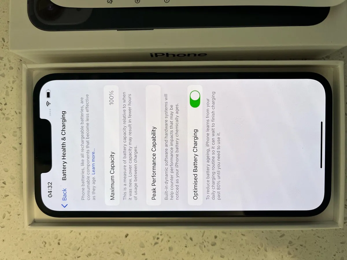 iPhone 13, Midnight, 128GB - Image 2