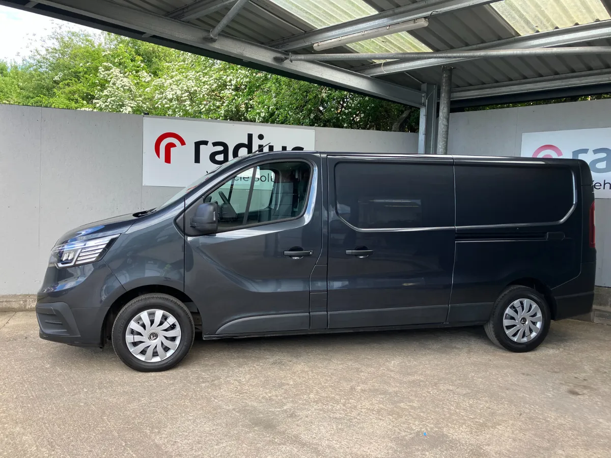 Renault Trafic 2022 - Image 2