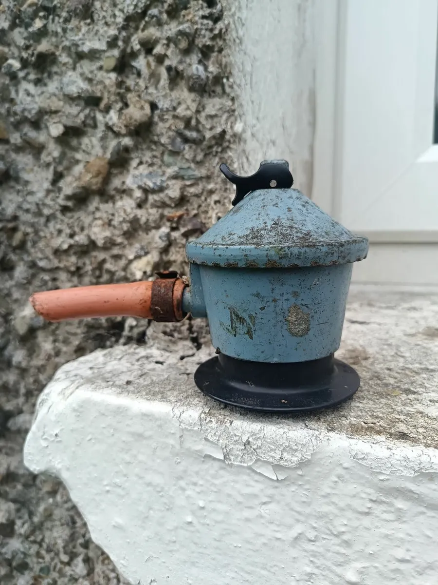 Gas connector