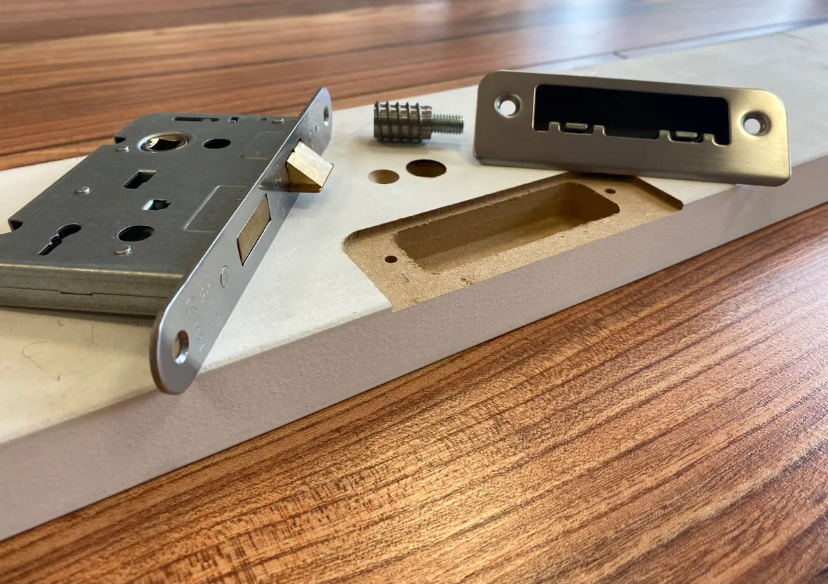 Door kits - Image 1