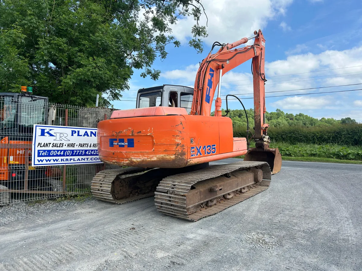 Fiat Hitachi EX135 Year 2003 - Image 2