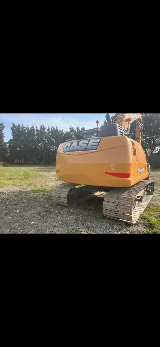 130D Case excavator - Image 2