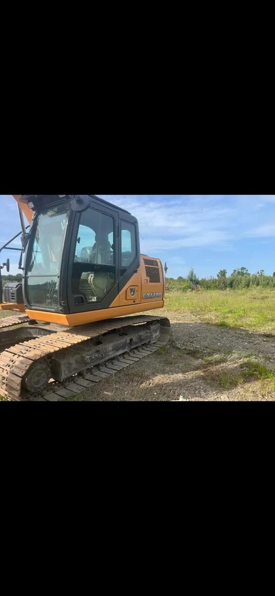 130D Case excavator - Image 3