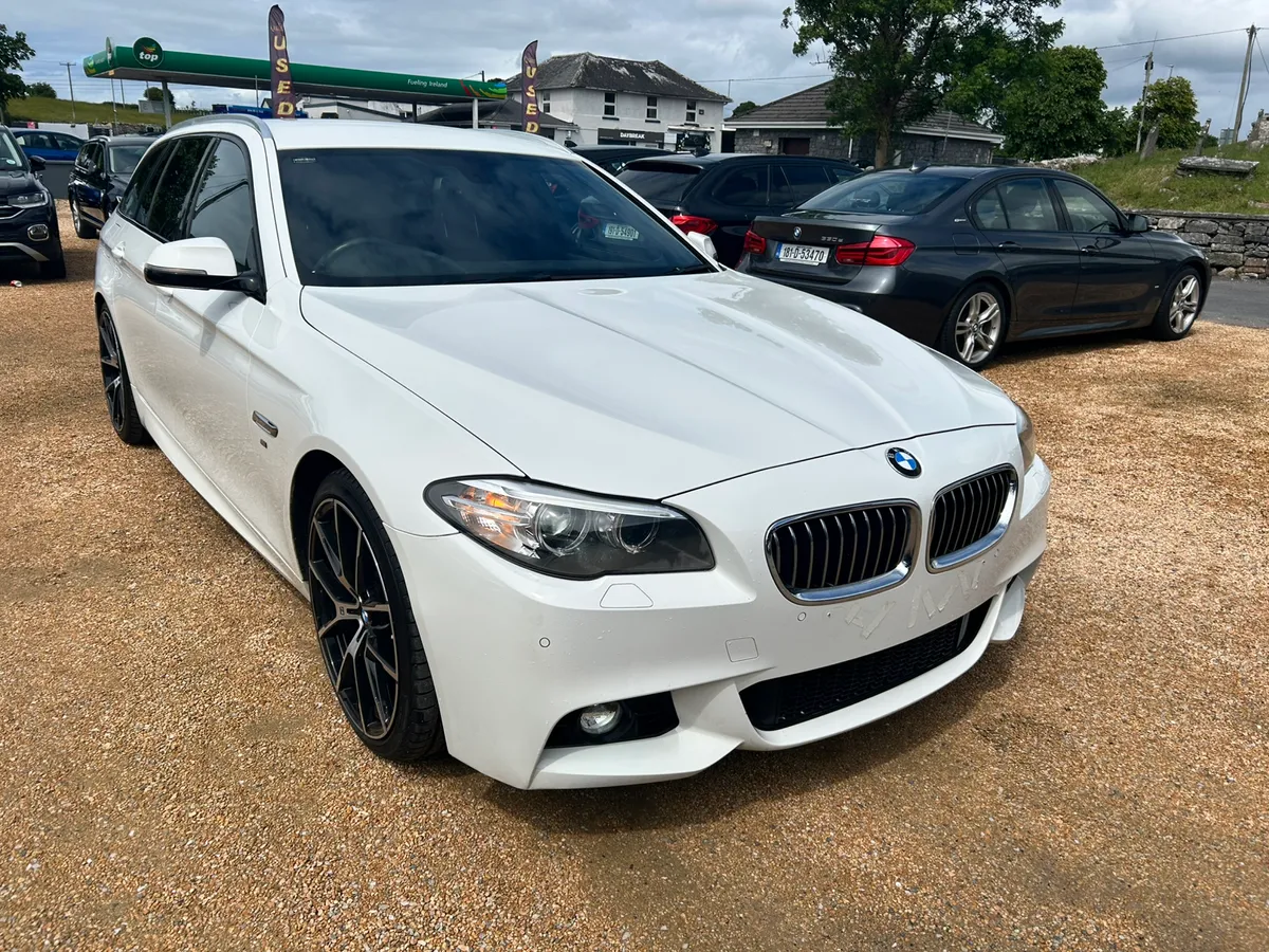 BMW 520 MSPORT TOURER - Image 1